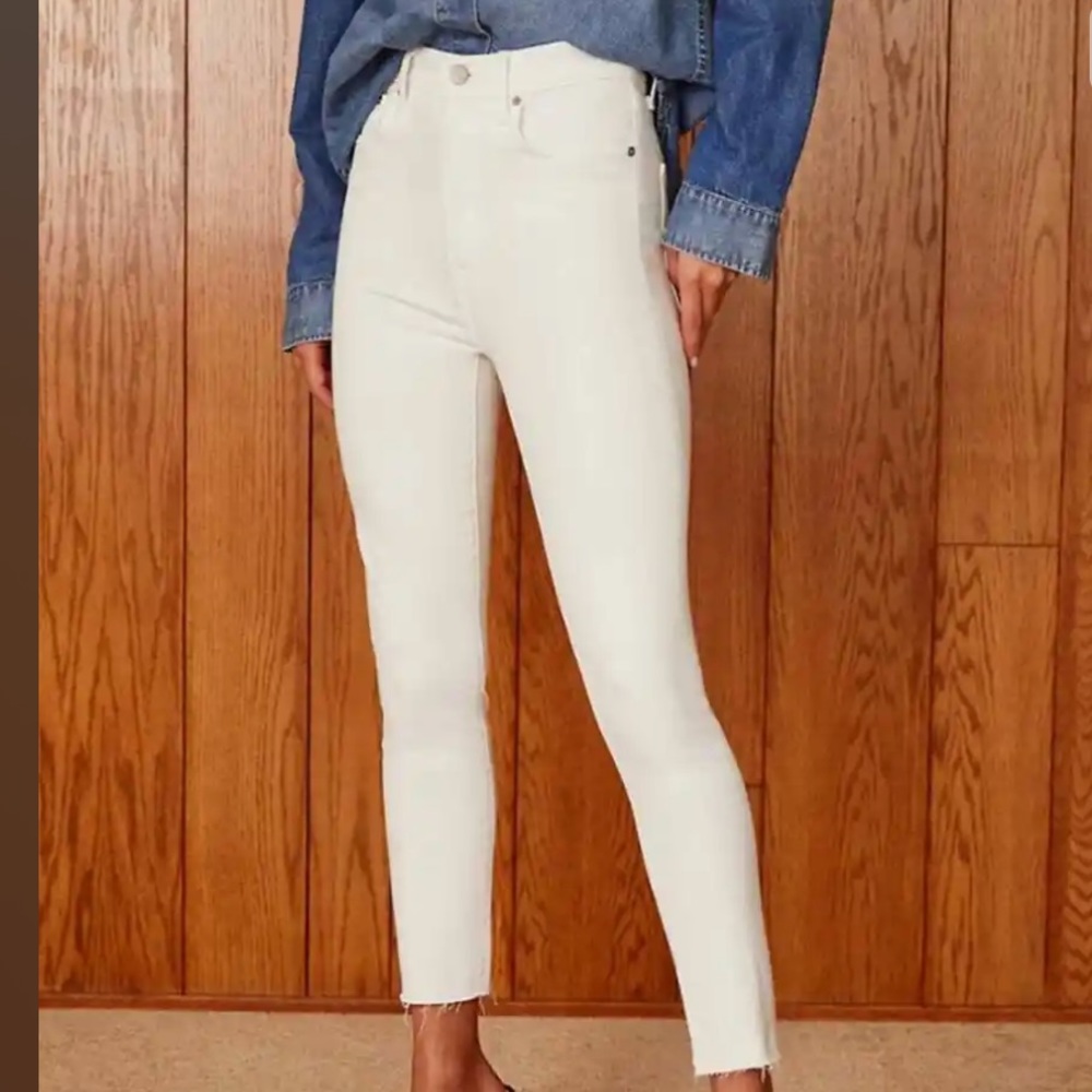 White skinny cropped pants